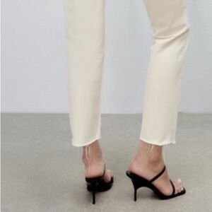 Zara Modern Straight Frayed Hem Ankle Jeans /Linen Off-White Cream straight-leg